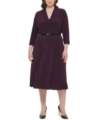 Tommy Hilfiger - Plus Size V-Neck Belted Pleated Knit Dress
