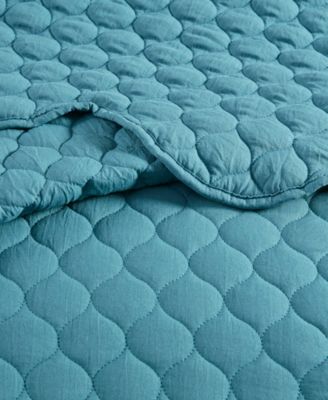 Madison Park Nala Scalloped Edge Crinkle Microfiber 3-Piece Quilt Sets