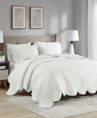 Madison Park Nala Scalloped Edge Crinkle Microfiber 3-Piece Quilt Sets