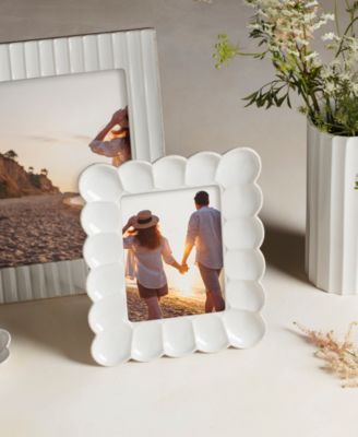 French Perle Scallop Frame, 5" x 7"