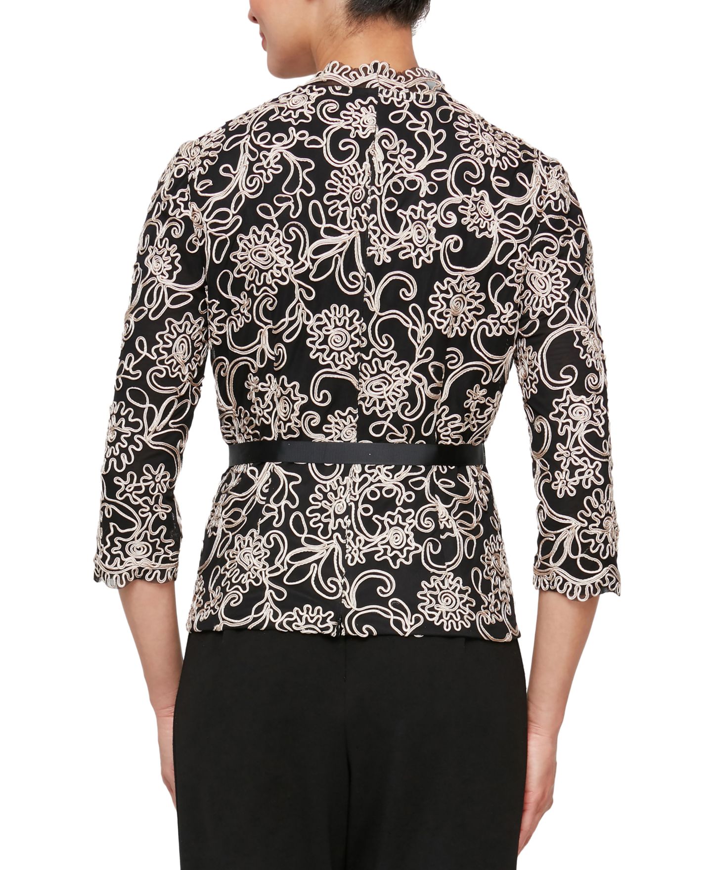 Женский топ Alex Evenings Petite Floral-Embroidered 3/4-Sleeve Lace, цвет: Чёрный / Серо-коричневый — фото 2