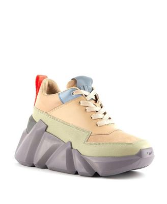 Women's Space Kick Max Sneakers