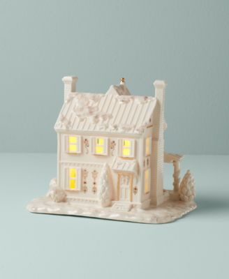 Mistletoe Park Lighted Farmhouse Figurine