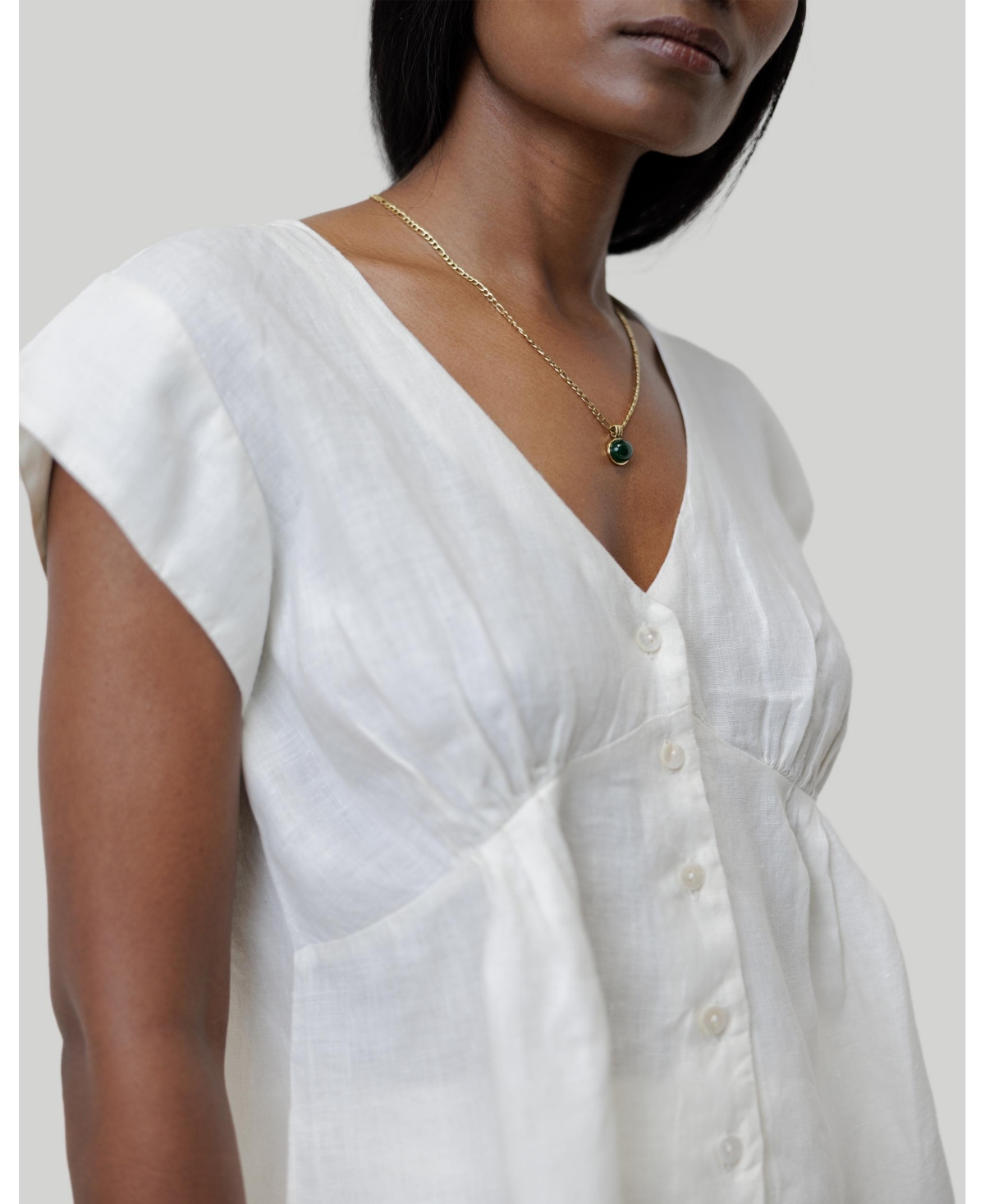 Women's Deep V-neck short top - Shell off-white
