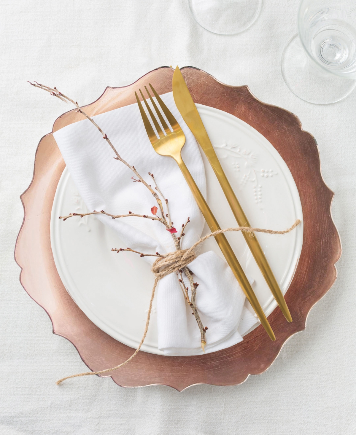 American Atelier Scallop Charger Plate 12 Piece Dinnerware Set, Service For 12 In Pink