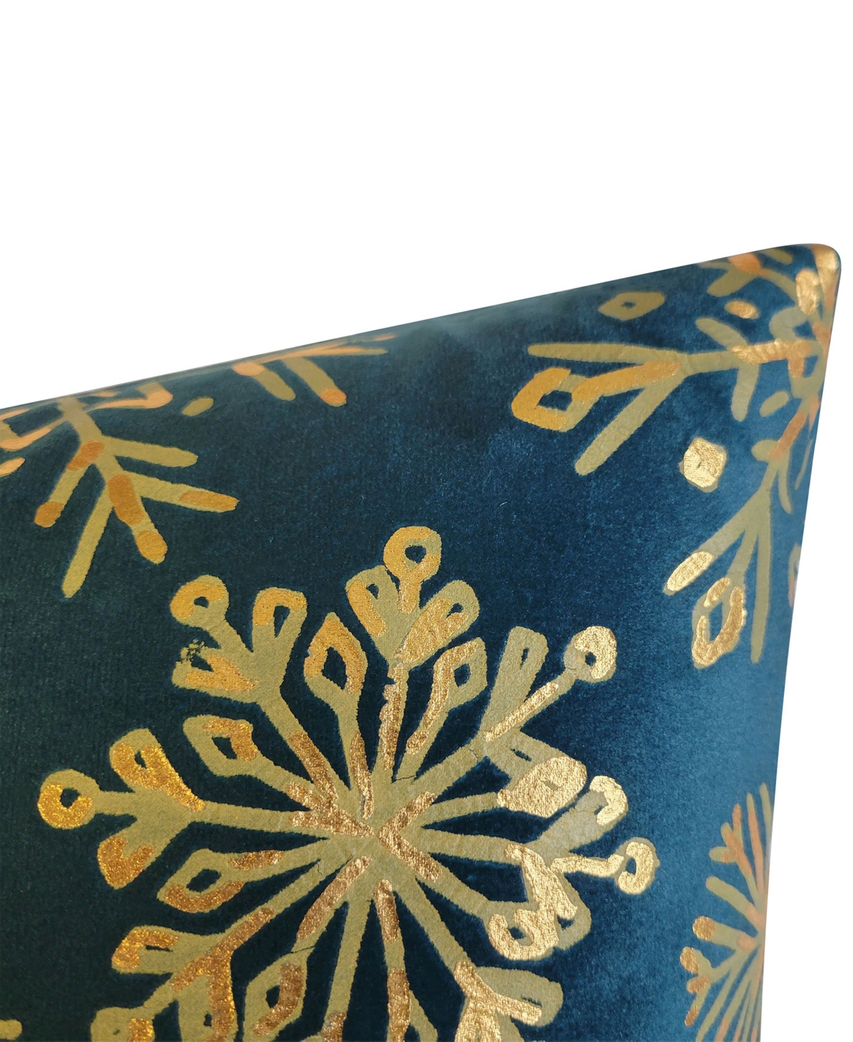 Edie@Home Snowflakes Velvet Foil Print Holiday Decorative Pillow, 18
