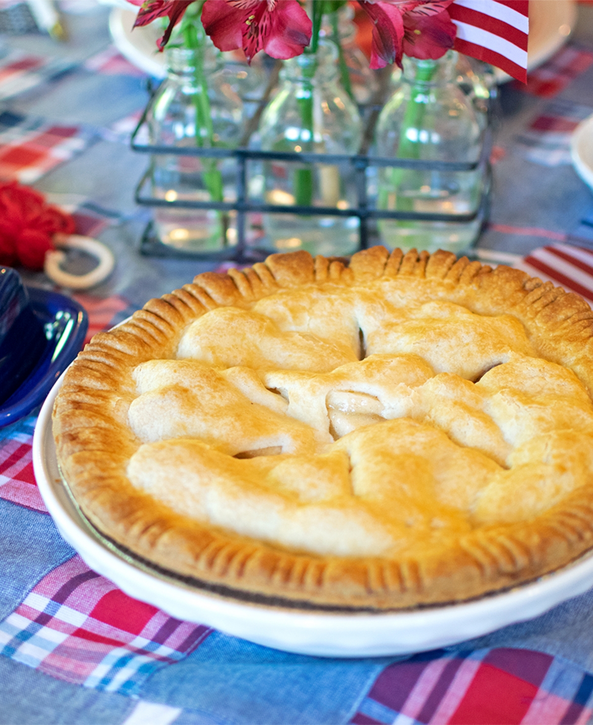 Fiesta Deep Dish Pie Baker 10.25" In Sky