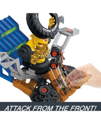 Monster Trucks Arena Smashers Mega-Wrex Vs Crushzilla Takedown Playset