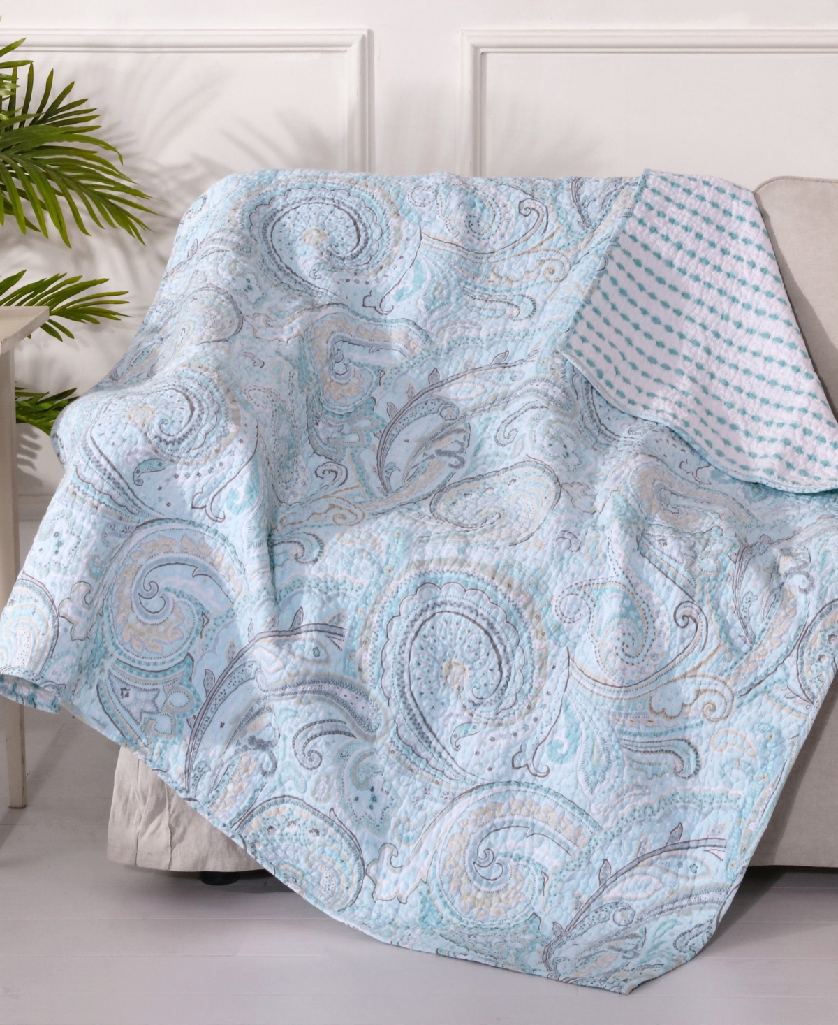 Levtex Spruce Paisley Reversible Quilted Throw, 50" X 60" In Spa