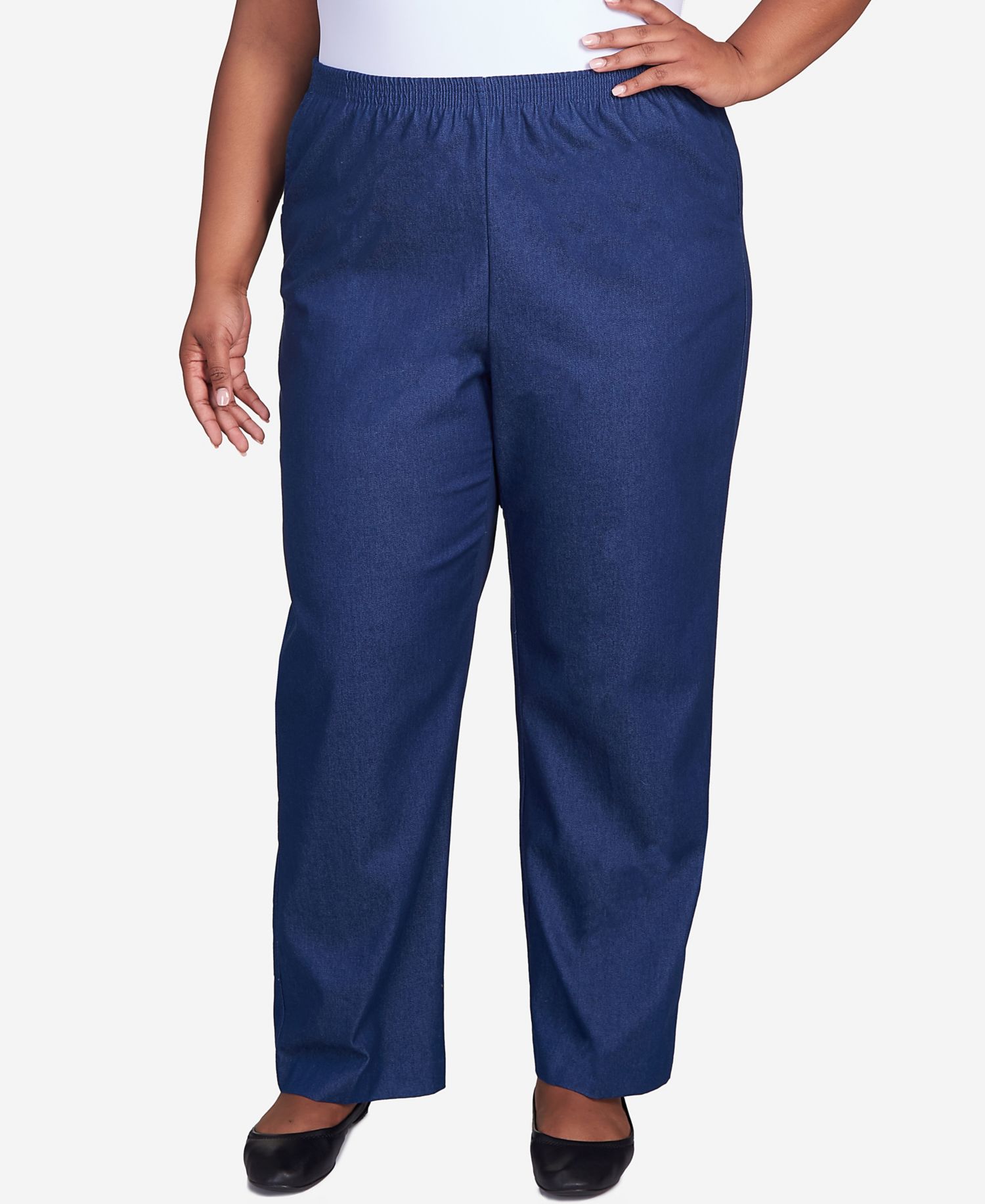 Plus Size Classic Denim Pull-On Straight-Leg Average Length Pants