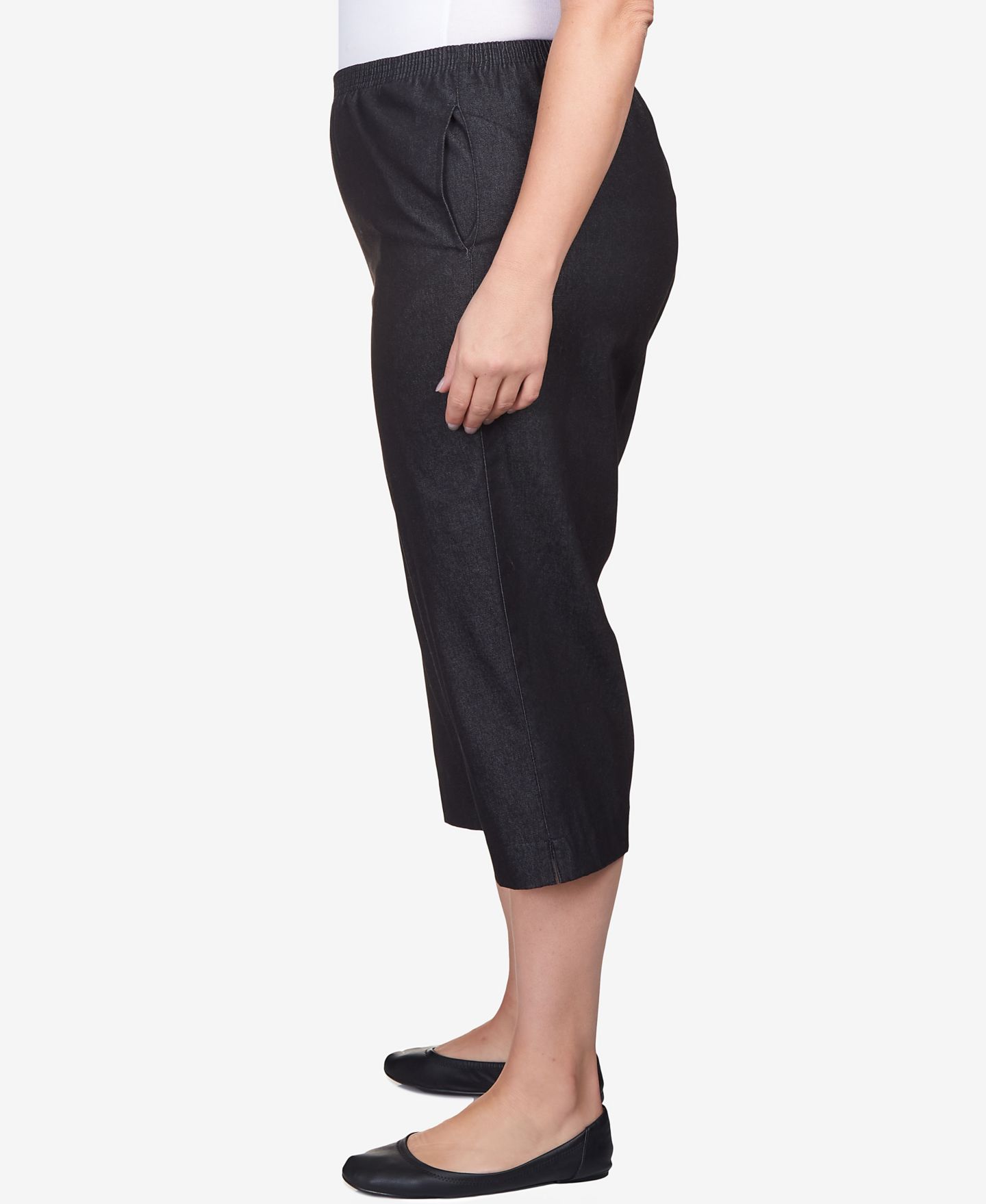 Женские брюки Alfred Dunner Plus Size Classic Relaxed Fit Denim Capri, цвет: Чёрный — фото 6