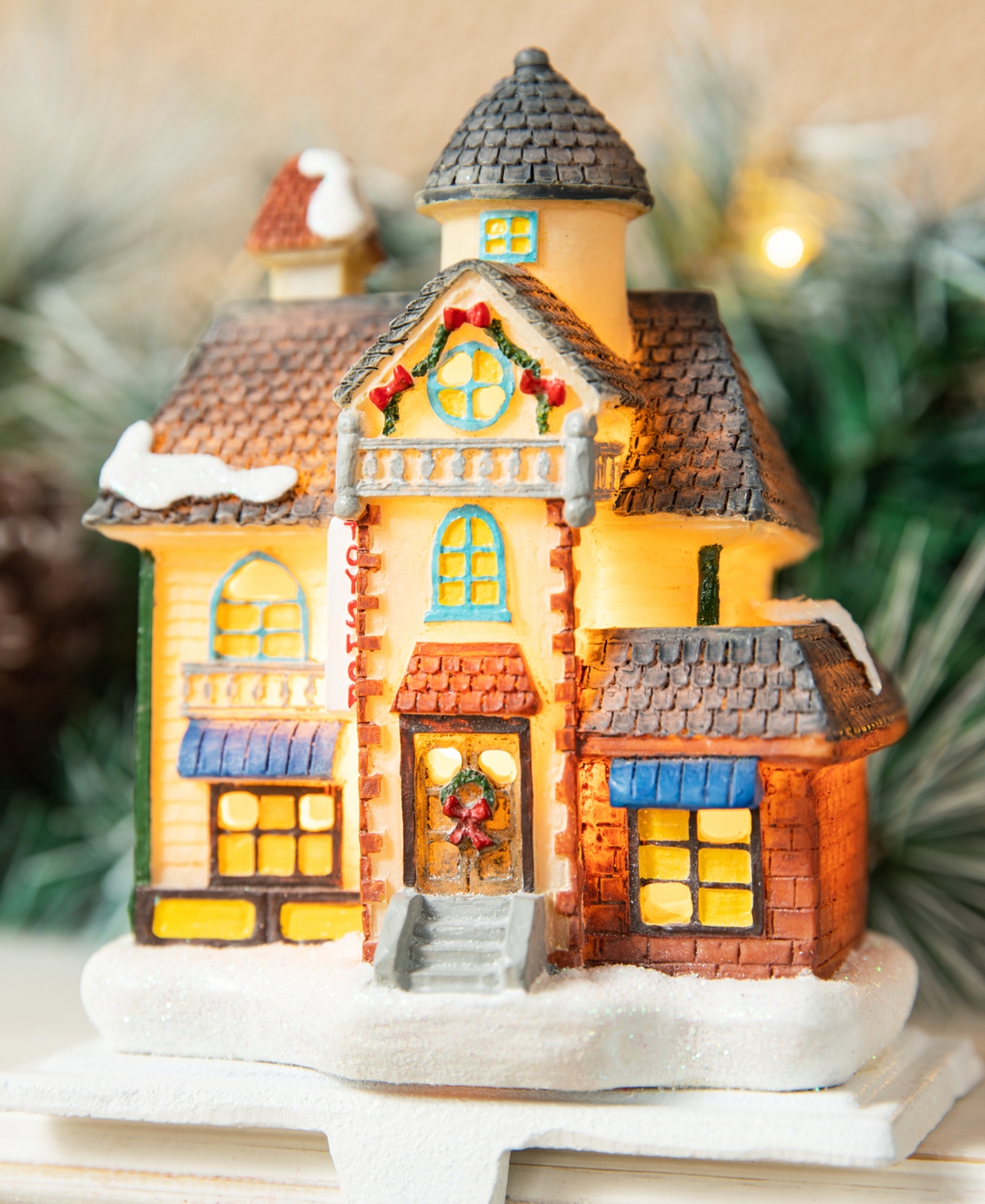Glitzhome 6" H Set Of 3 Lighted Resin House Stocking Holder In Multi