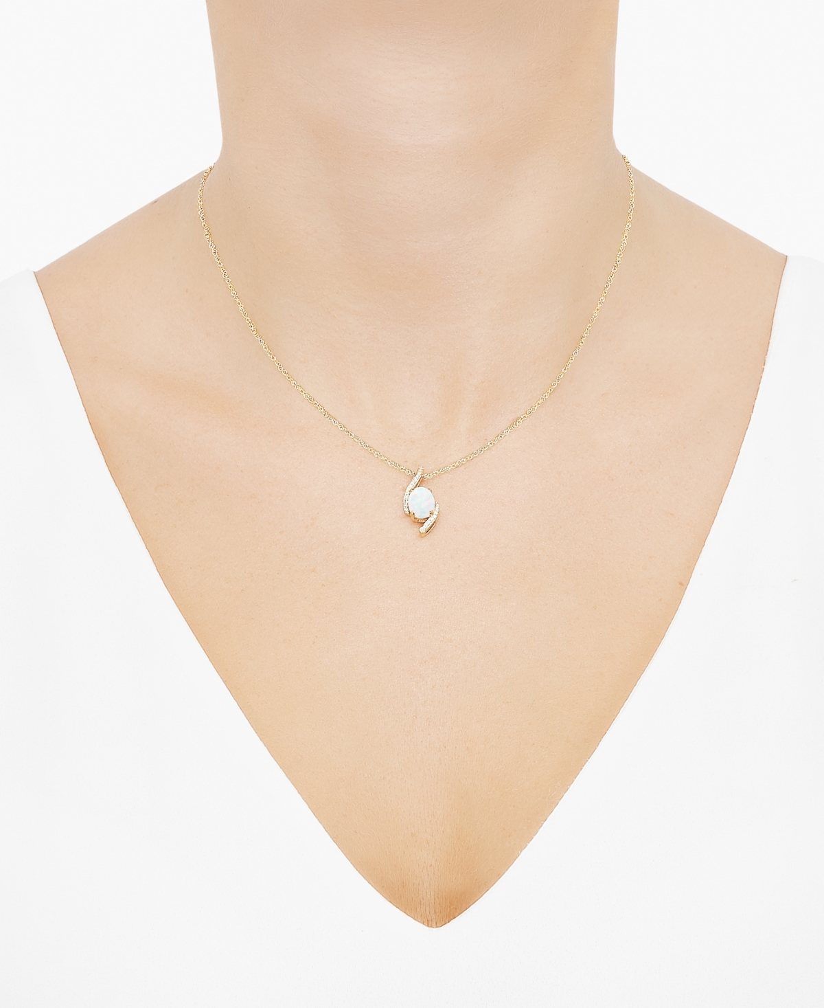 (1 ct. t.w.) & Diamond (1/20 ct. t.w.) Swirl 18