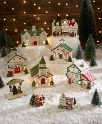 Christmas Tree Vintage Hotel with Bell Hop Set