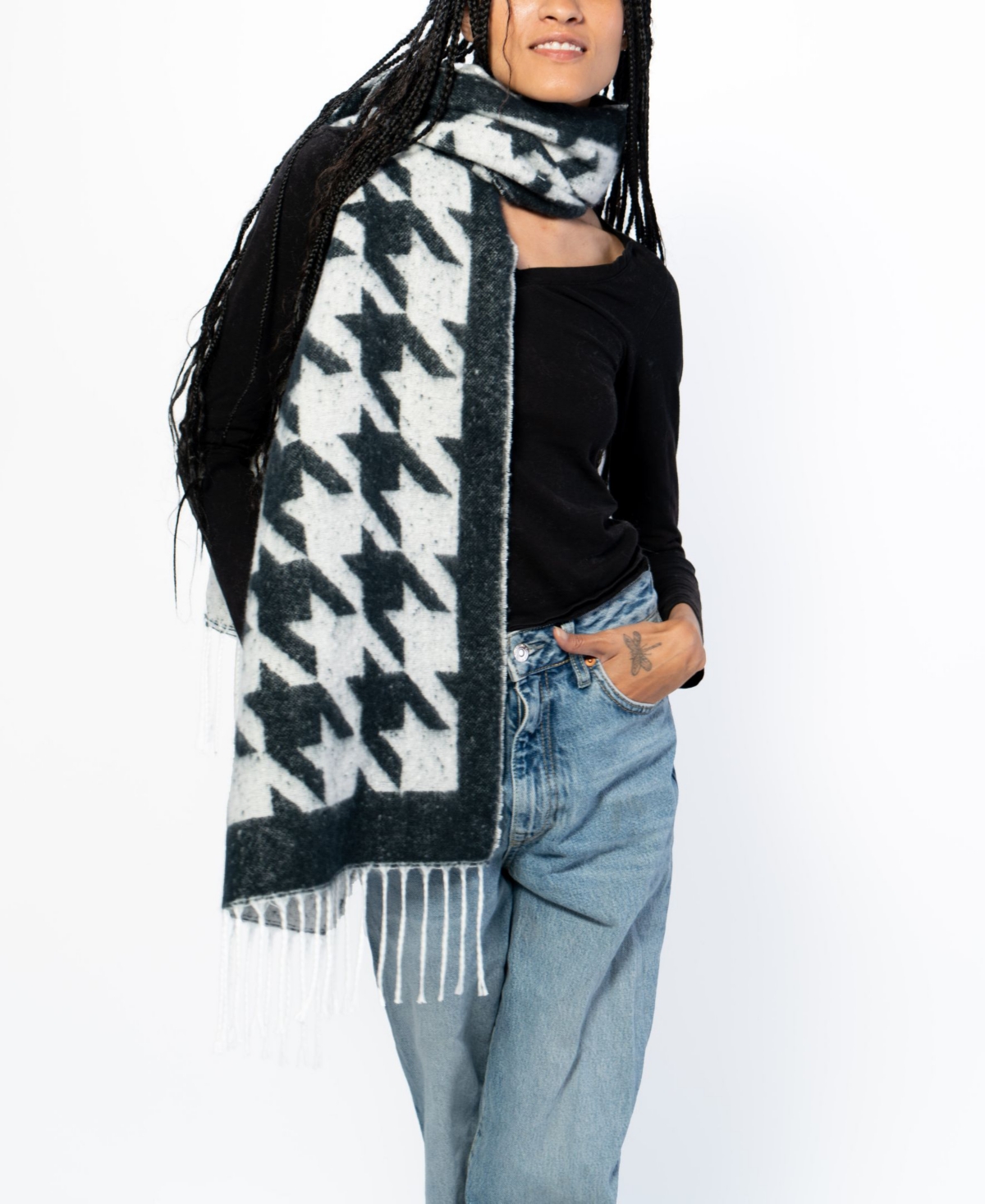 Marcus Adler Houndstooth Scarf In Burgendy