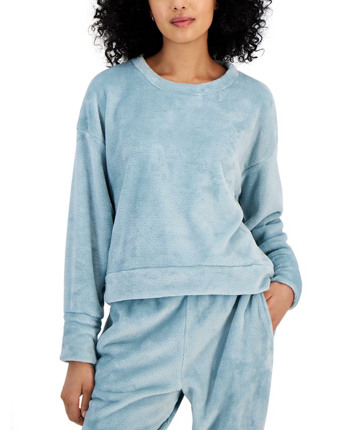 Super soft crewneck sweatshirt deals