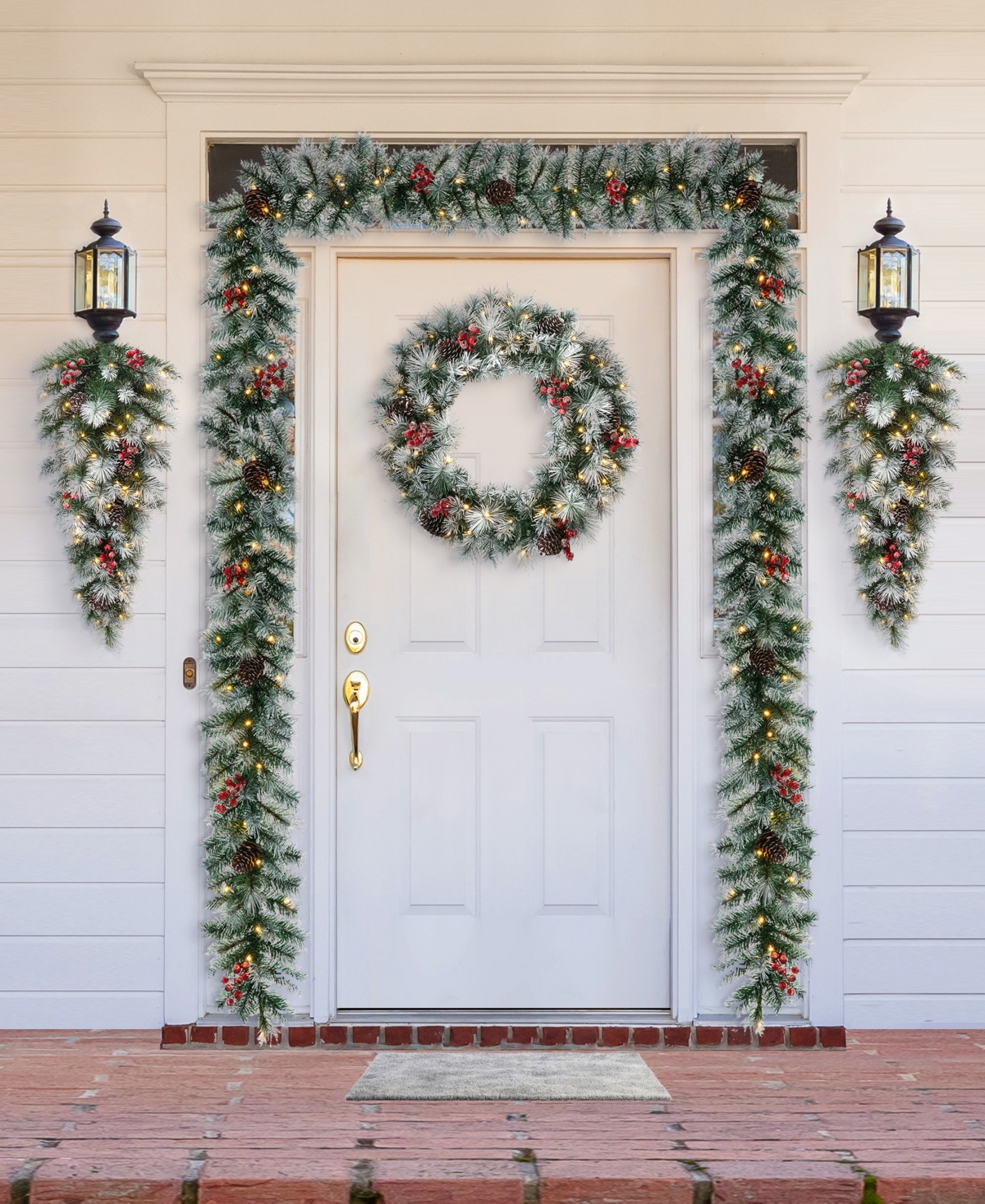Glitzhome Pre-Lit Pinecones and Red Berries Artificial Christmas Teardrop Swag with 50 Warm White Lights and Timer