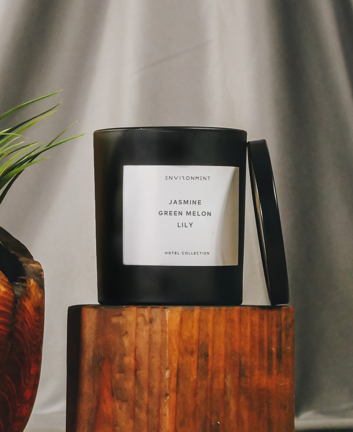 Environment Jasmine, Green Melon & Lily Candle (Inspired by 5-Star Hotels), 8 oz