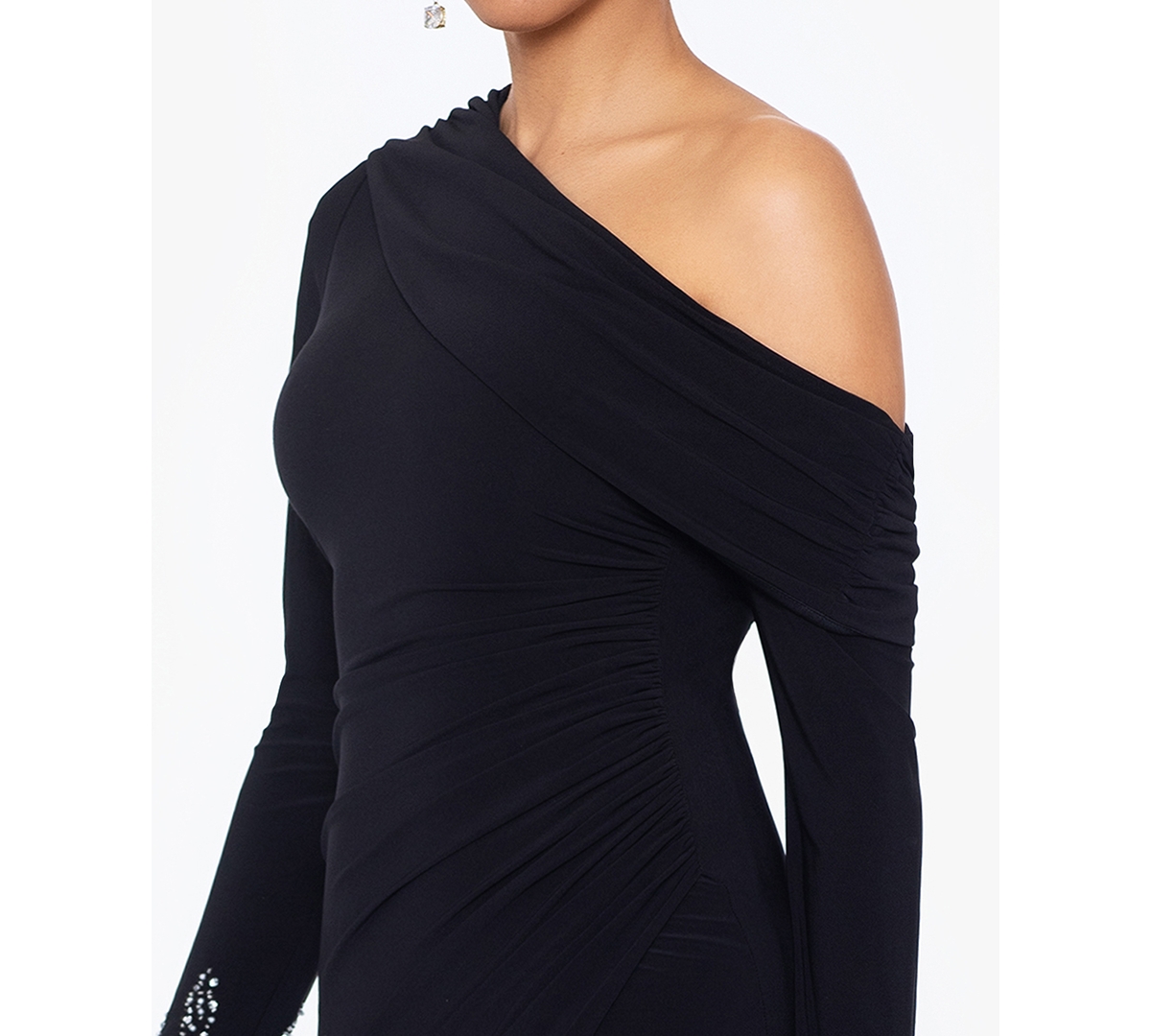 Betsy & Adam Women's Off-one-shoulder Beaded-cuff Gown In Navy,silver