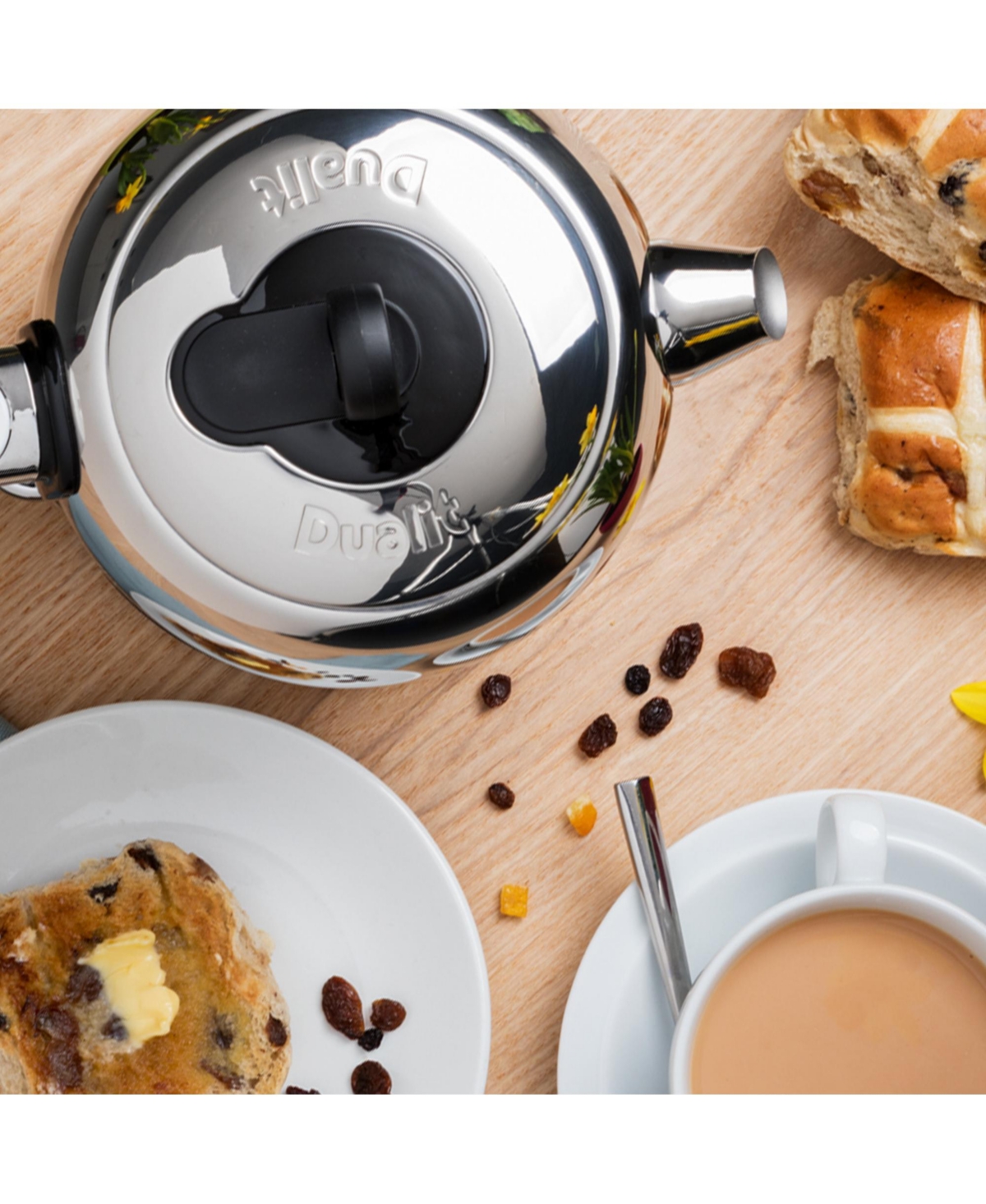 Dualit Classic Electric Kettle In Polished Chrome
