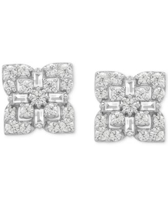 Diamond Round & Baguette Cluster Studs Earrings (1/2 ct. t.w.) in 10k Gold