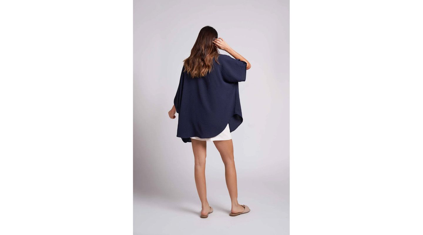 Женский топ Caldwell Collection Mila Very Oversized Lightweight Crinkled Fabric Kimono, цвет: Тёмно-синий — фото 2