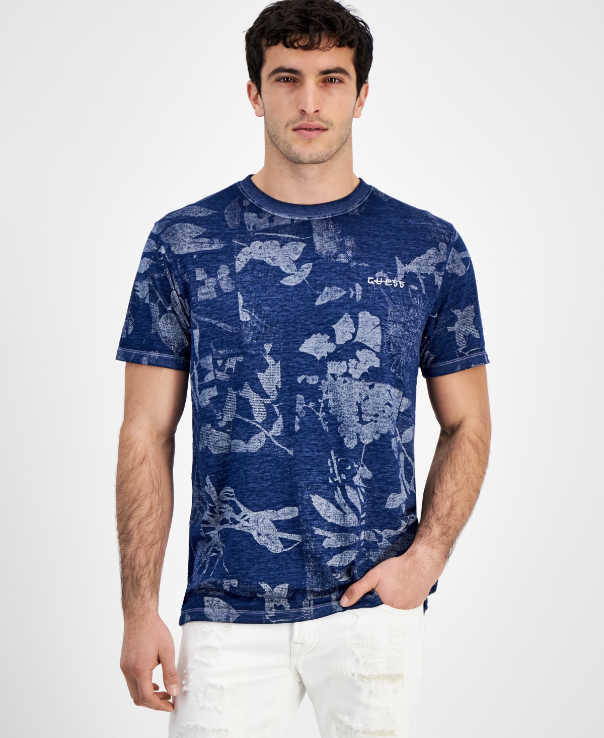 Guess Men's Allover Leaf Print Short Sleeve Crewneck T-shirt In Blue And White Leaves Aop