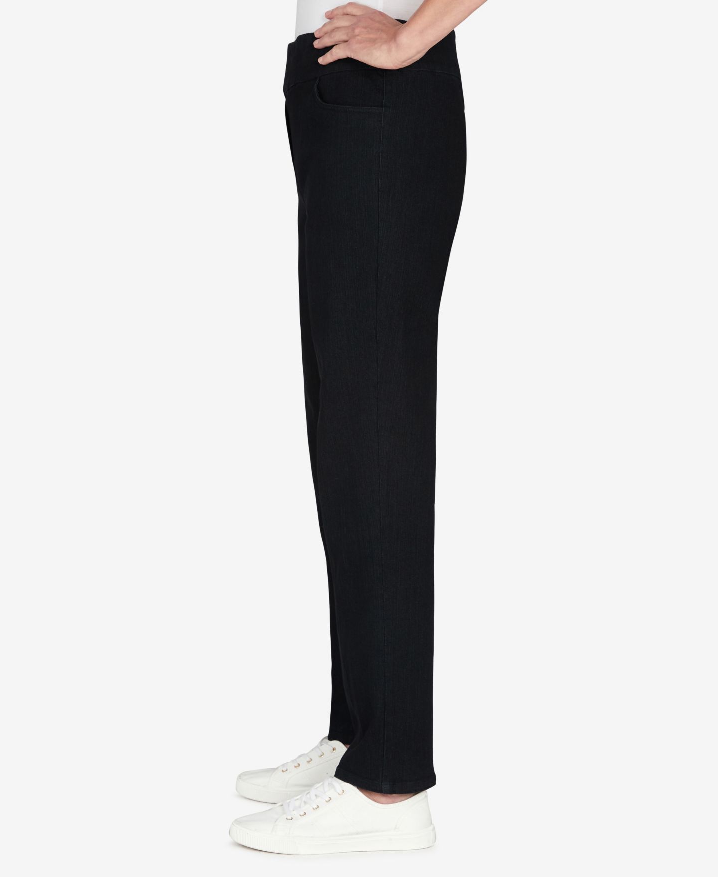 Женские брюки Alfred Dunner Petite Mid-Rise Pull On Straight Leg Denim Pants, Petite & Petite Short, цвет: Чёрный — фото 3