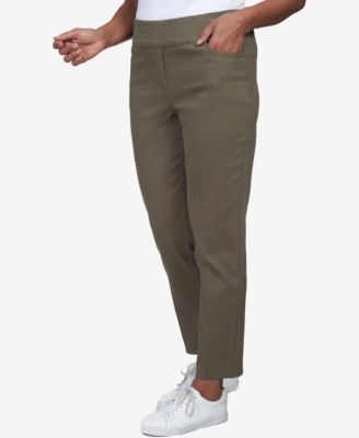 Petite Mid-Rise Pull On Straight Leg Denim Pants, Petite & Petite Short