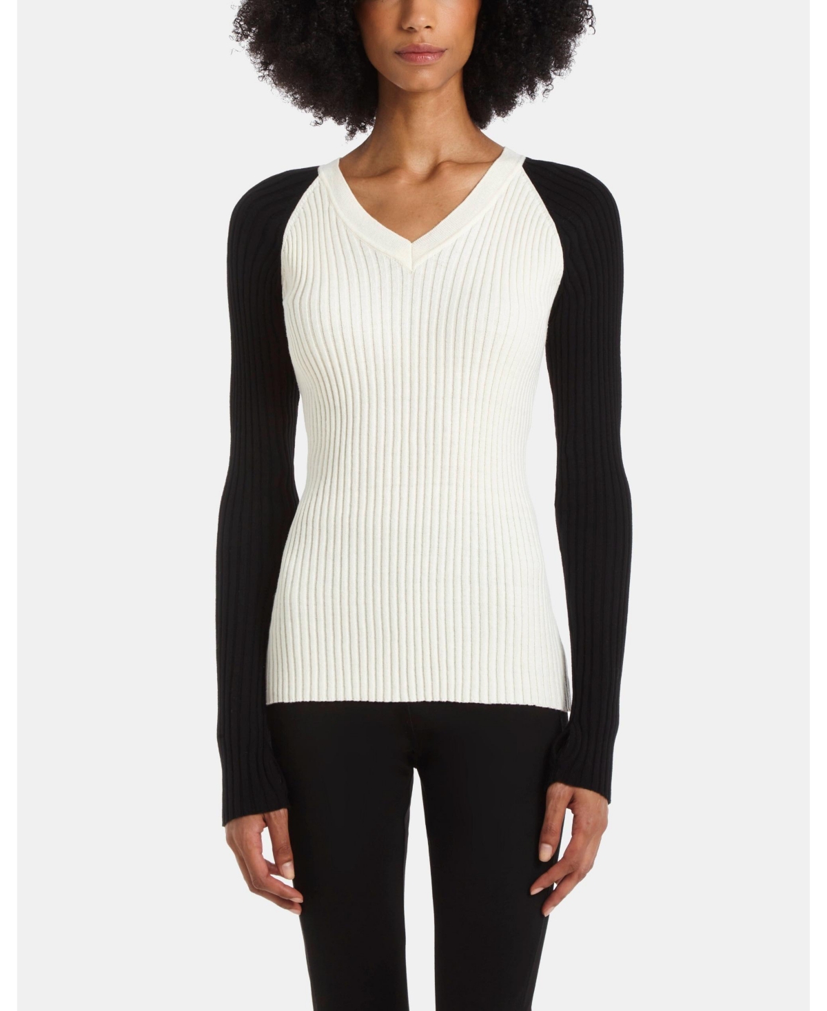 CAPSULE 121 WOMEN'S V-NECK SCOUT SWEATER