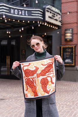 SILK BANDANA SCRAF OF LEOPARDS WITH FLORAL FOUNTAIN
