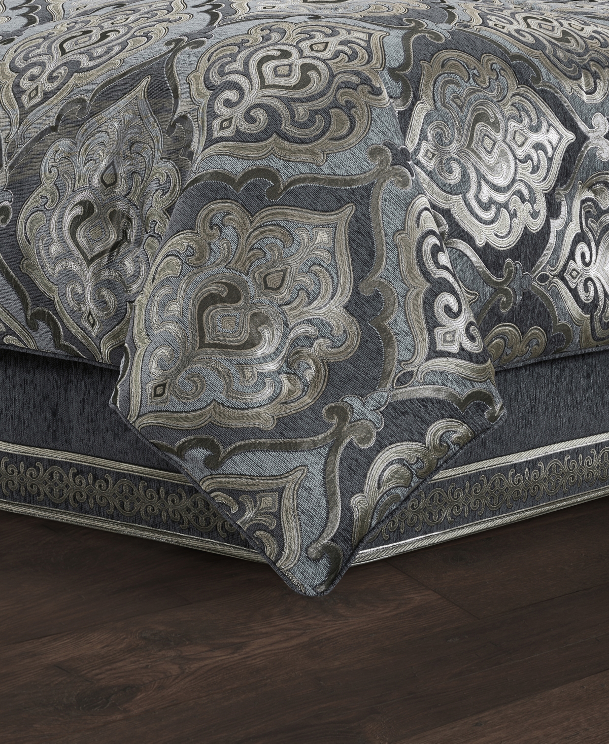 J Queen New York Amici 4 Pc. Comforter Set, Queen In Powder Blue