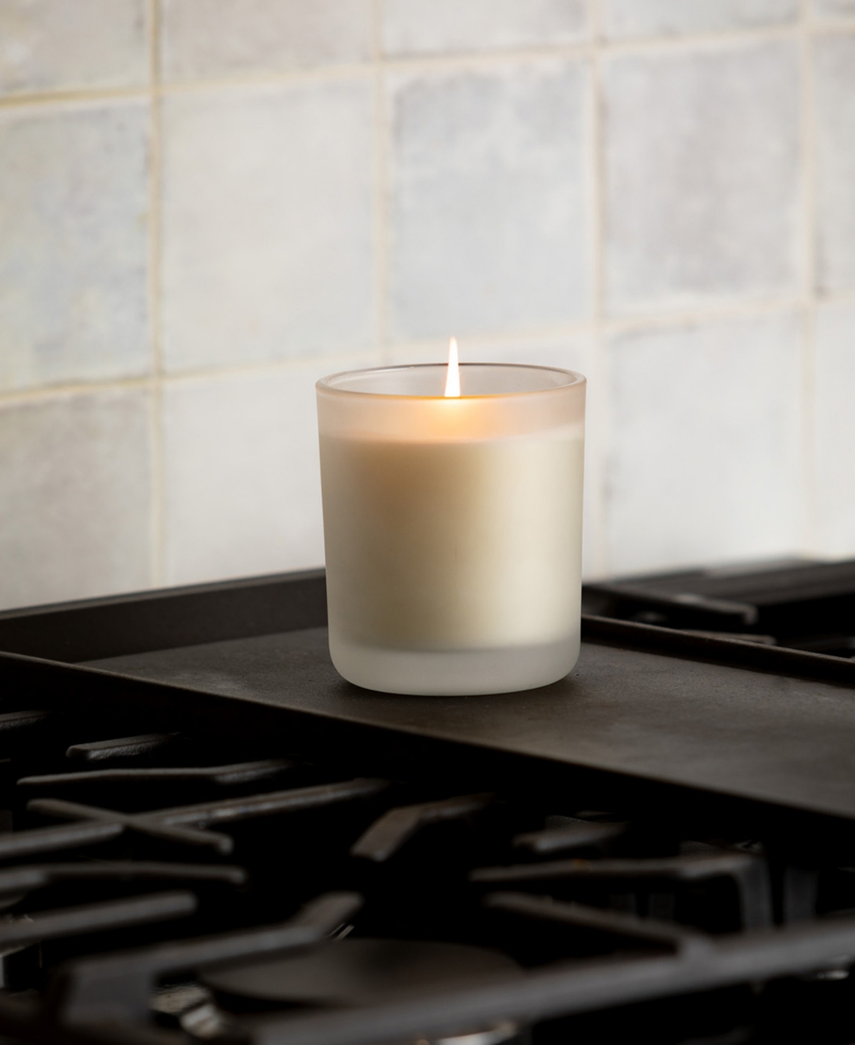 Vance Kitira 4" Velvet Scented Candle In Multicolored