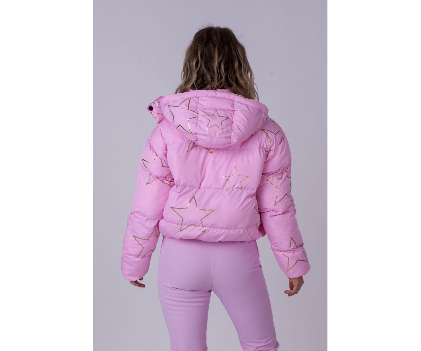 Женская куртка OOSC Pink with Stars Chic Puffer, цвет: Розовый / Золотой — фото 3