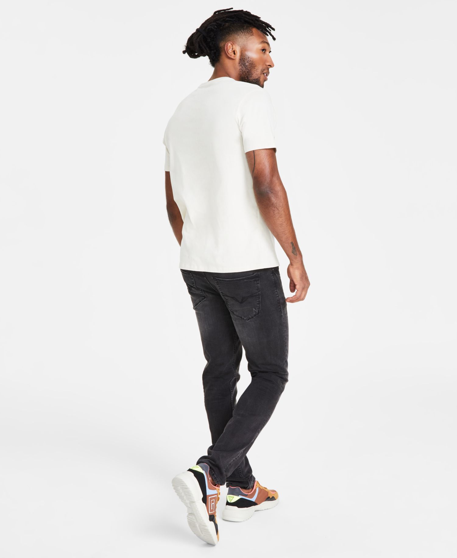 Men’s Distressed Slim Tapered Fit Jeans