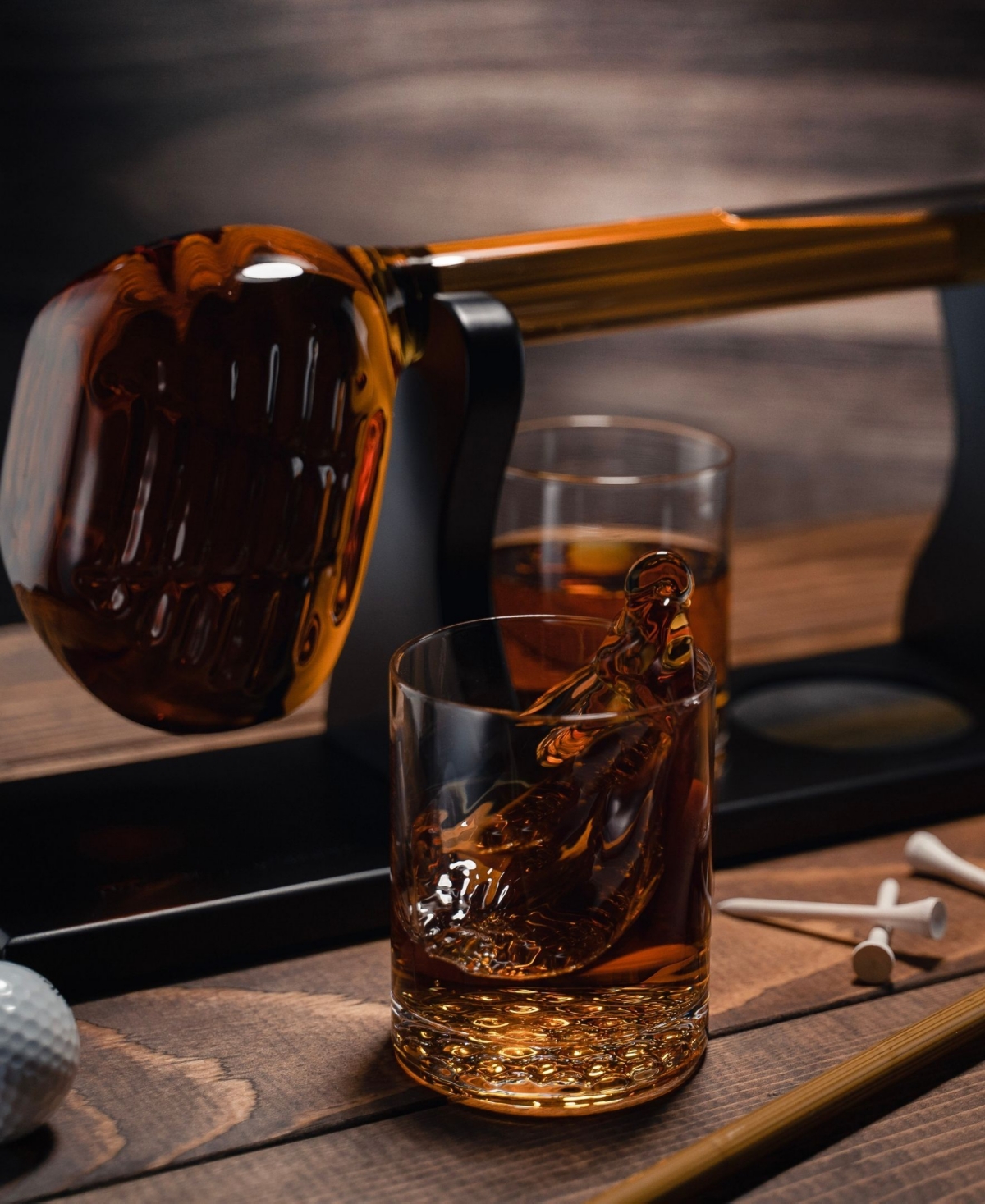 The Wine Savant Golf Club Whiskey Decanter And Liquor Glasses, Set Of 5 In Clear