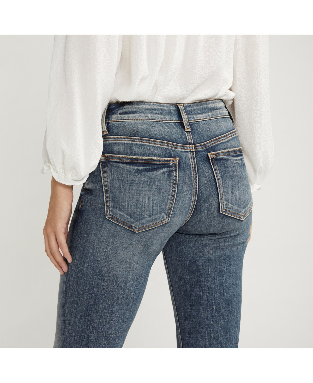 SILVER JEANS CO. WOMEN'S SUKI MID RISE CURVY FIT FLARE JEANS 