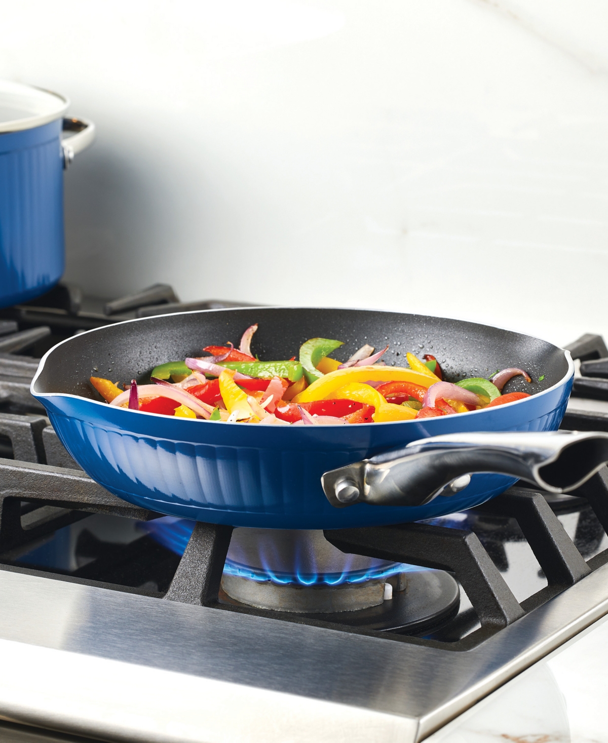 Farberware Style Aluminum 10" Nonstick Frying Pan In Blue