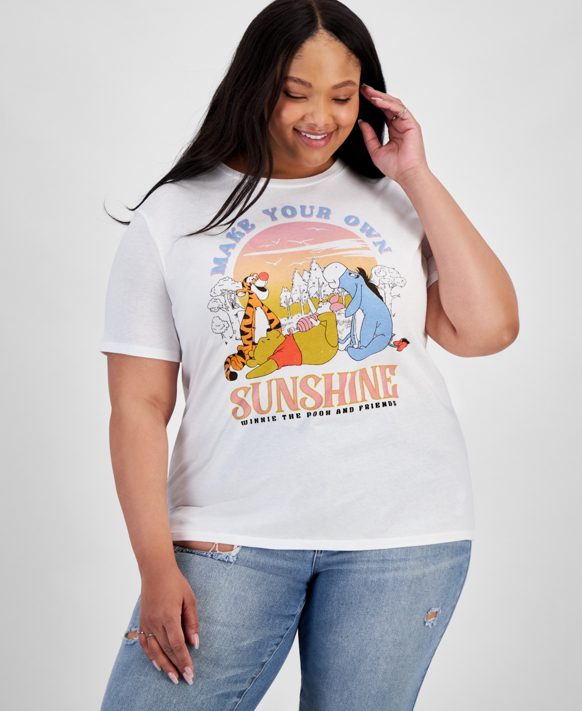 Trendy Plus Size Pooh Paradise Graphic T-Shirt - White