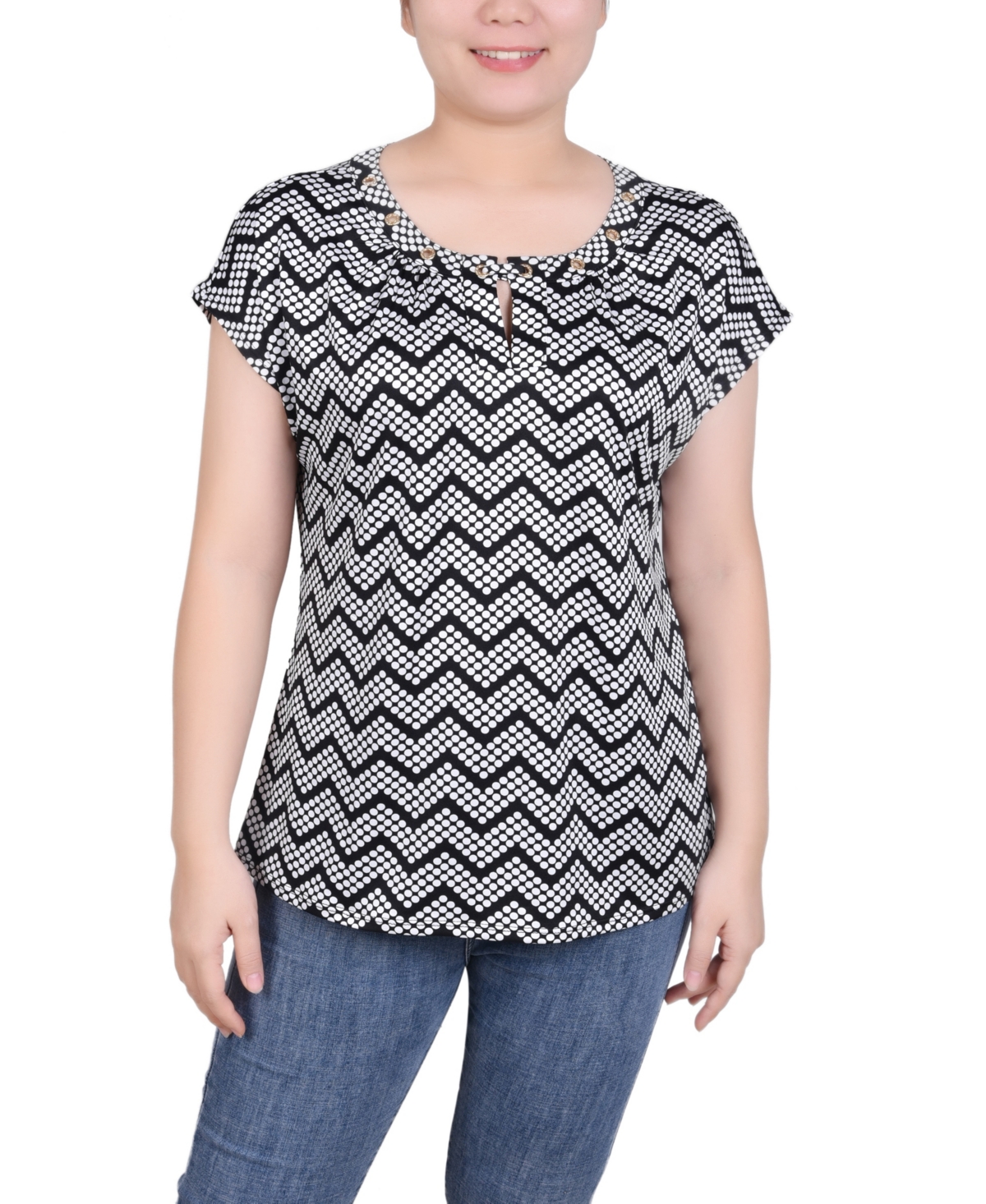 Ny Collection Women's Extended Sleeve Top With Grommets In Black White Zigzag