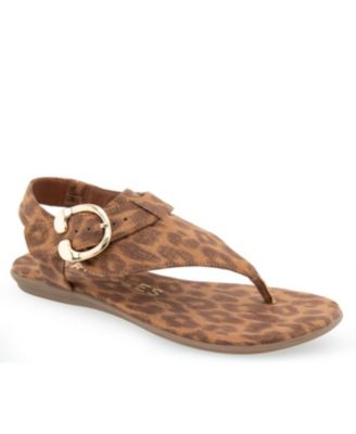 Aerosoles flat sandals online