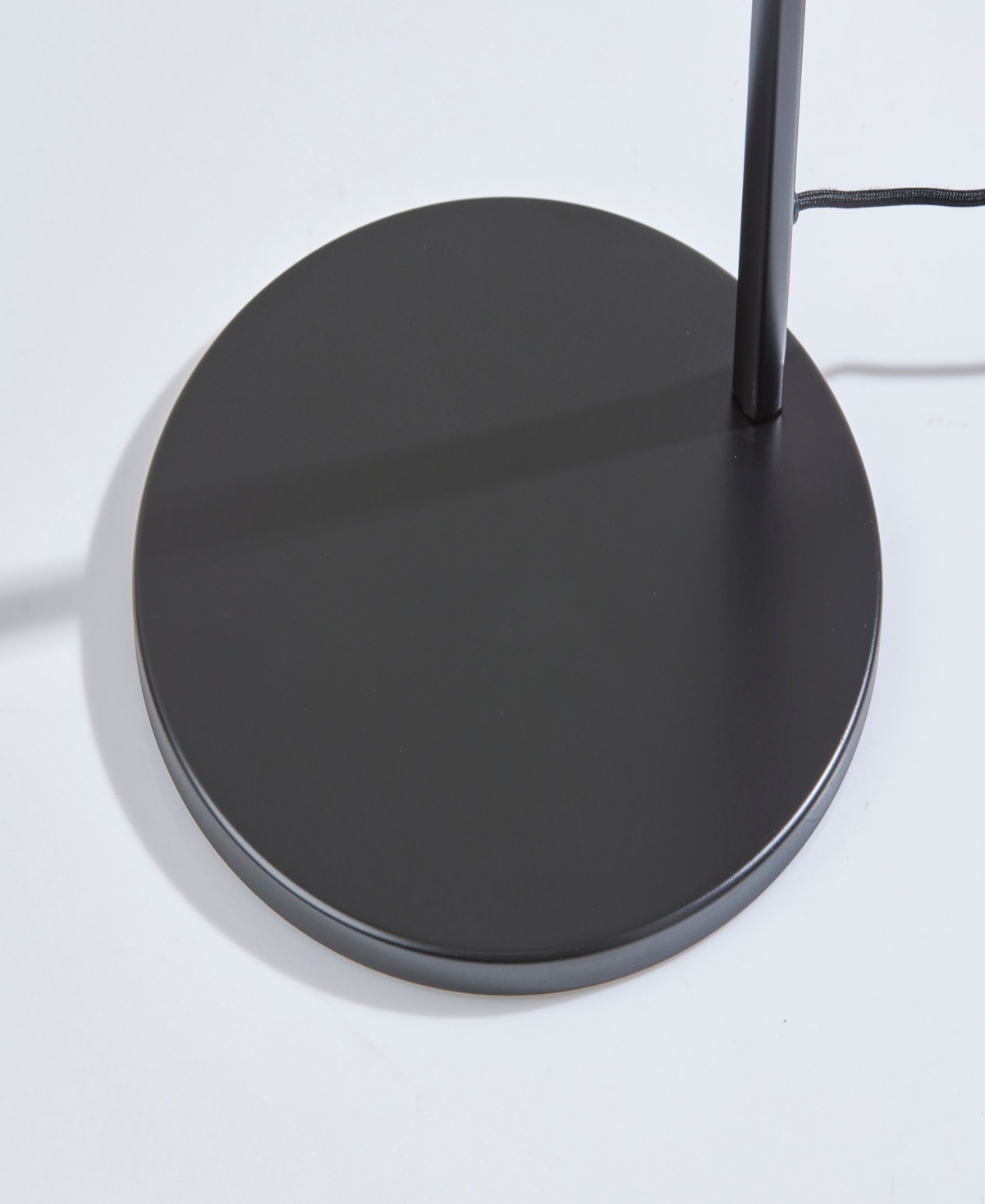 Adesso 69.5" Wall Washer, 45.5" Min. Led Floor Lamp In Black