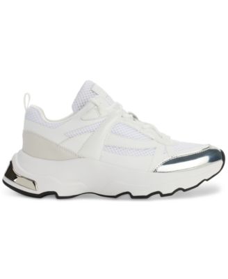 Women's Juna Lace-Up Running Sneakers