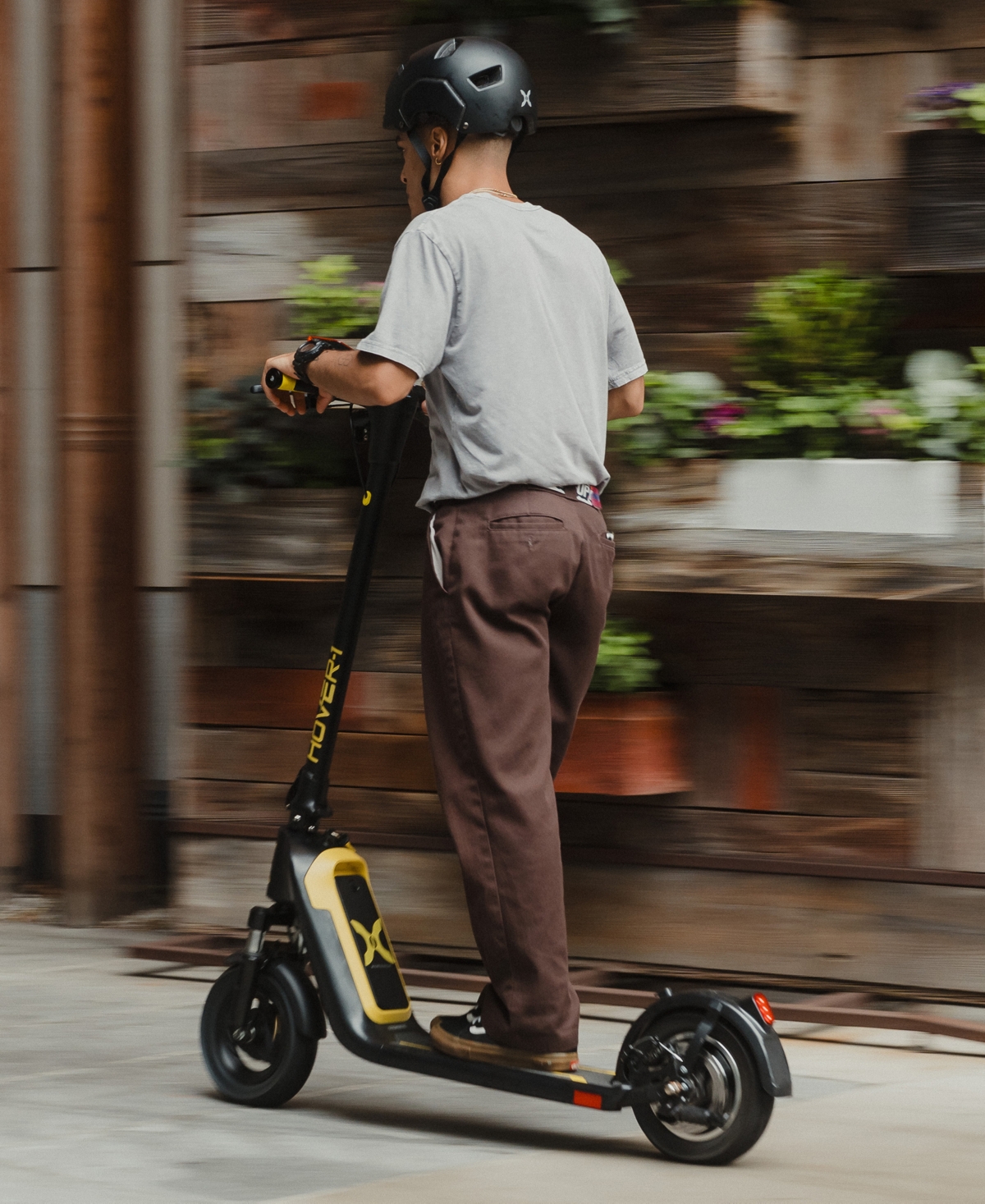 Hover-1 Helios Electric Scooter With 500w Motor, 18 Mph Max Speed, And 24 Miles Max Range In Yellow