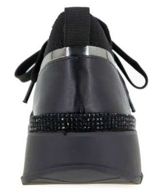 Women's Kuest Sneakers