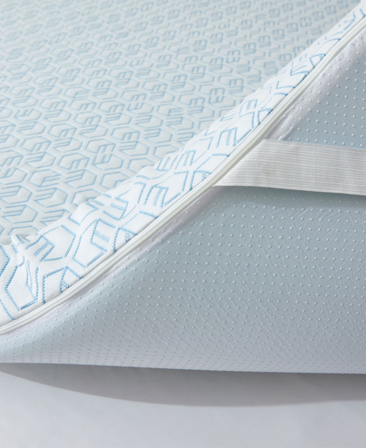 Unikome 3 Ultra Soft Memory Foam Quilted Down Alternative Mattress Pad In White