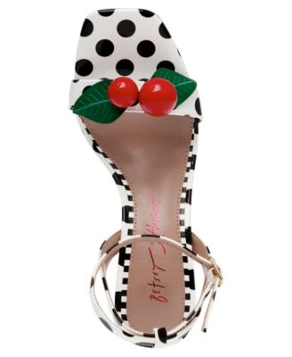 ★Betsey Johnson★K‐POPアイドル愛用★MAIA★サンダル Betsey Johnson Maia Cherry Two-Piece Dress Sandals - Macy's