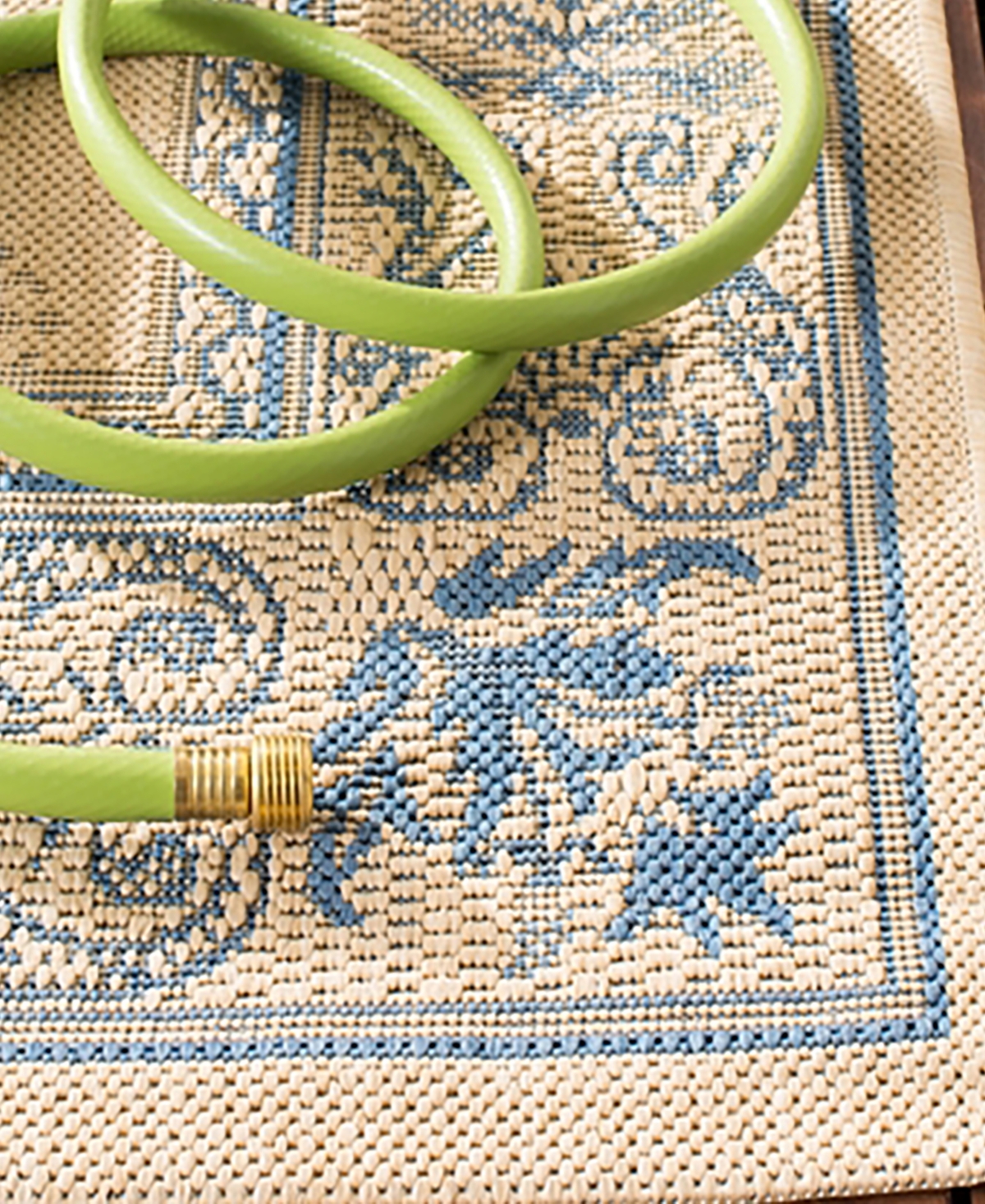 Safavieh Courtyard CY2326 Natural and Blue 5'3" x 7'7" Outdoor Area Rug