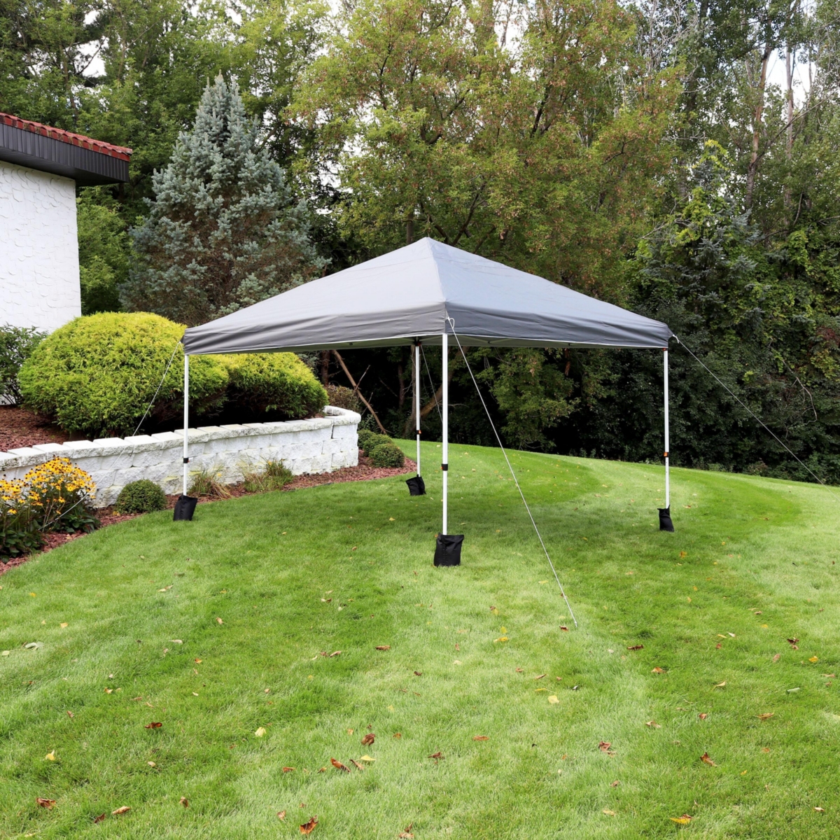 Sunnydaze Decor Standard Pop-Up Canopy with Sandbags - x - Gray