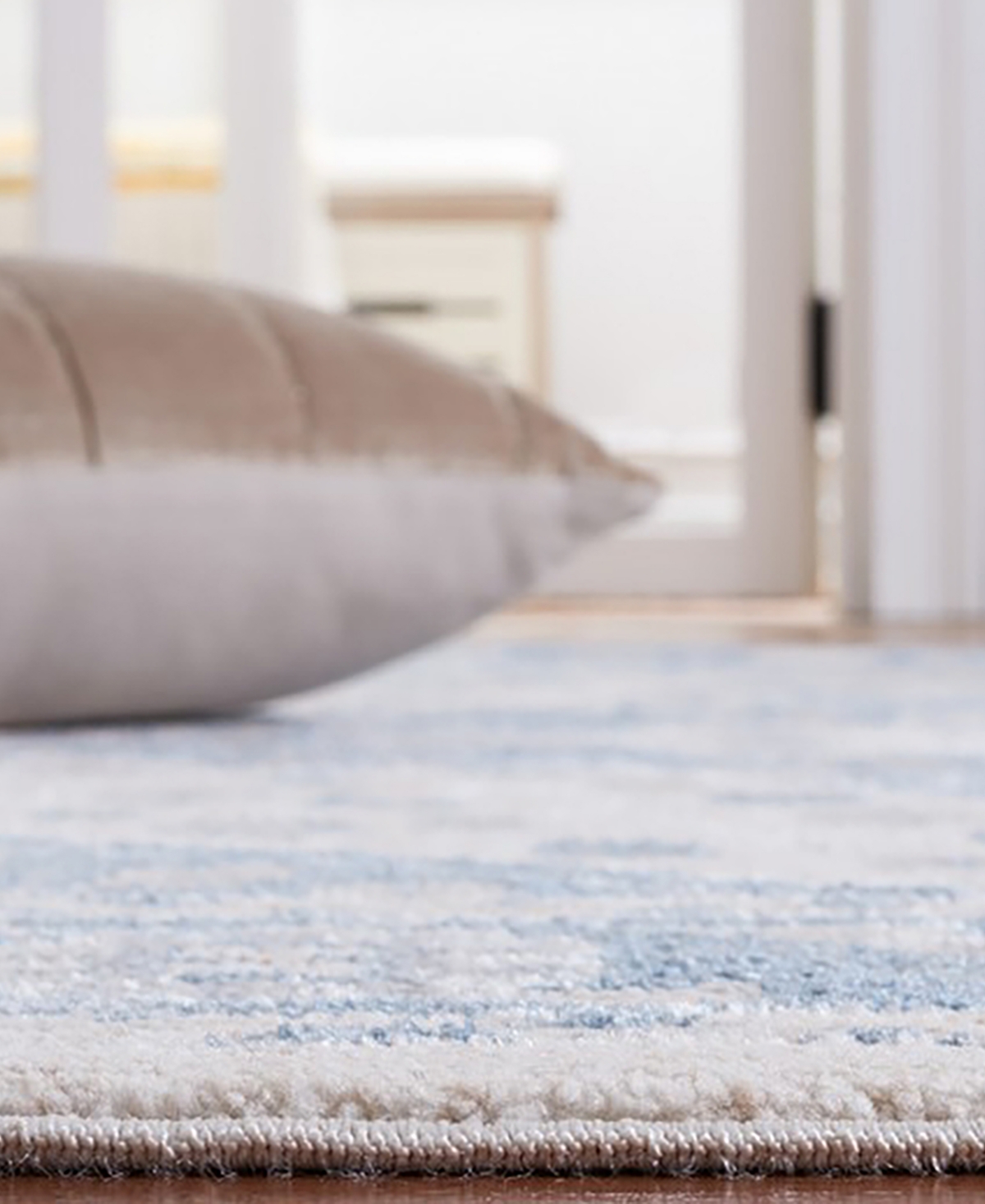 Safavieh Blair Washable 208 BLR208 6'7x6'7 Round Area Rug